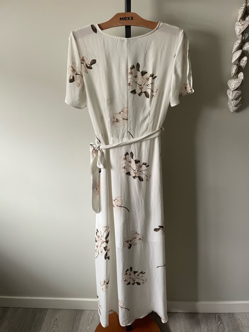 Dynamite Wrap Style Orchid Floral Maxi Dress Belted Long Split Flutter Sleeve - Picture 3 of 8